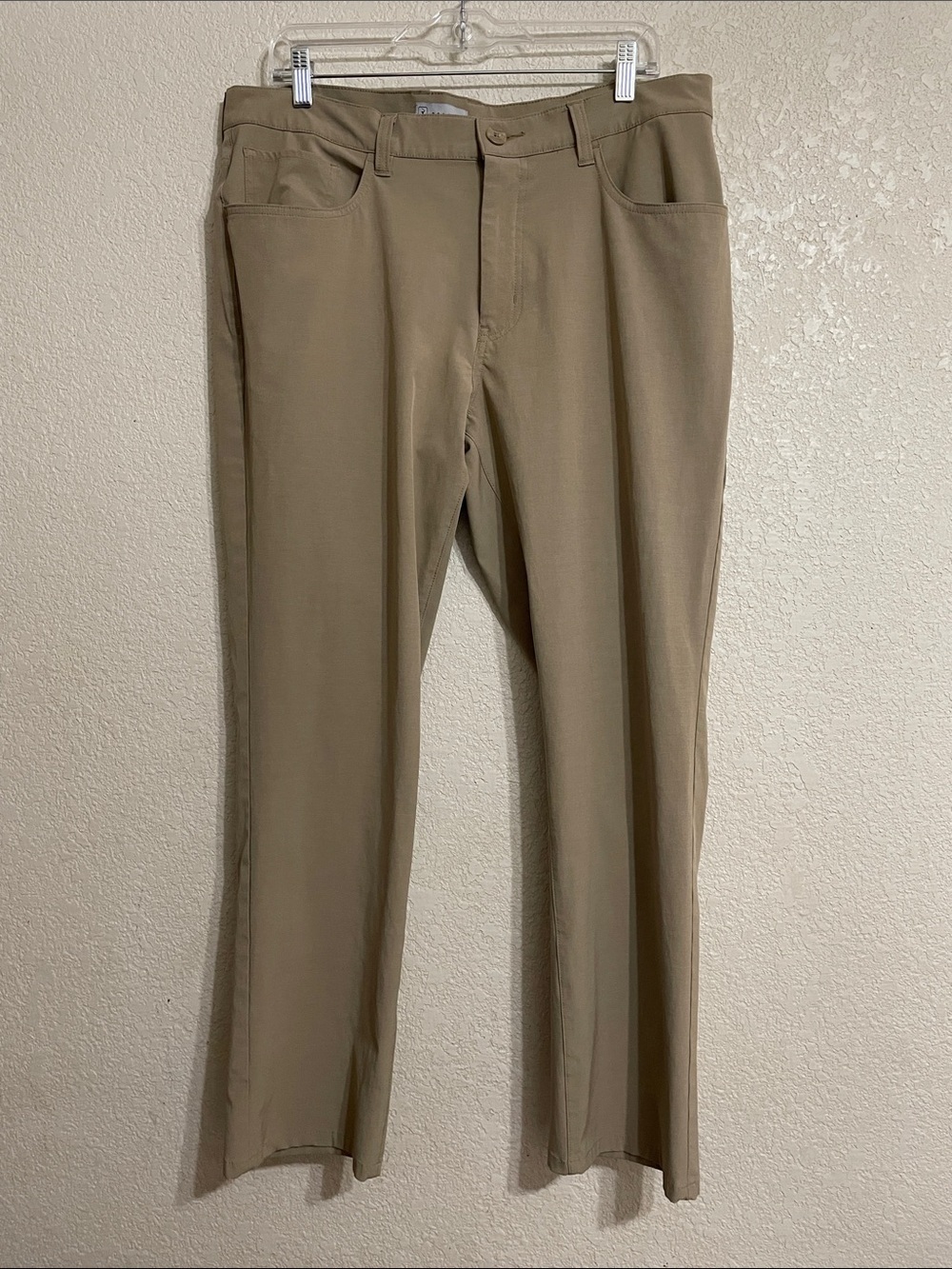 PGA Tour Men’s Khaki Straight-Fit Chino Pants - Tan